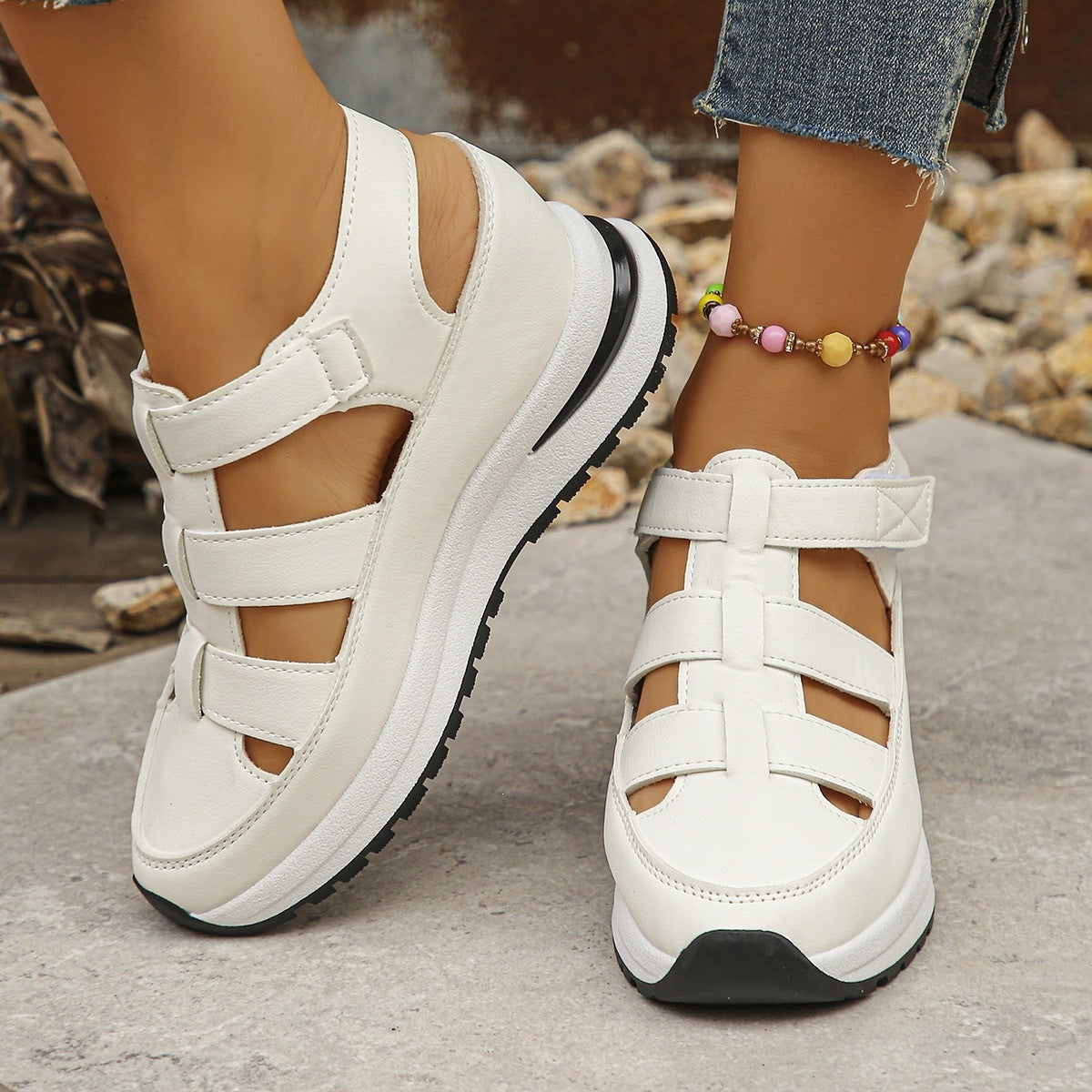 New summer women's hollow breathable flat sandals